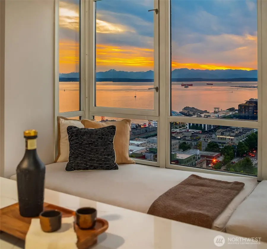 2125 1st Avenue #1902, Seattle, WA 98121 - #3