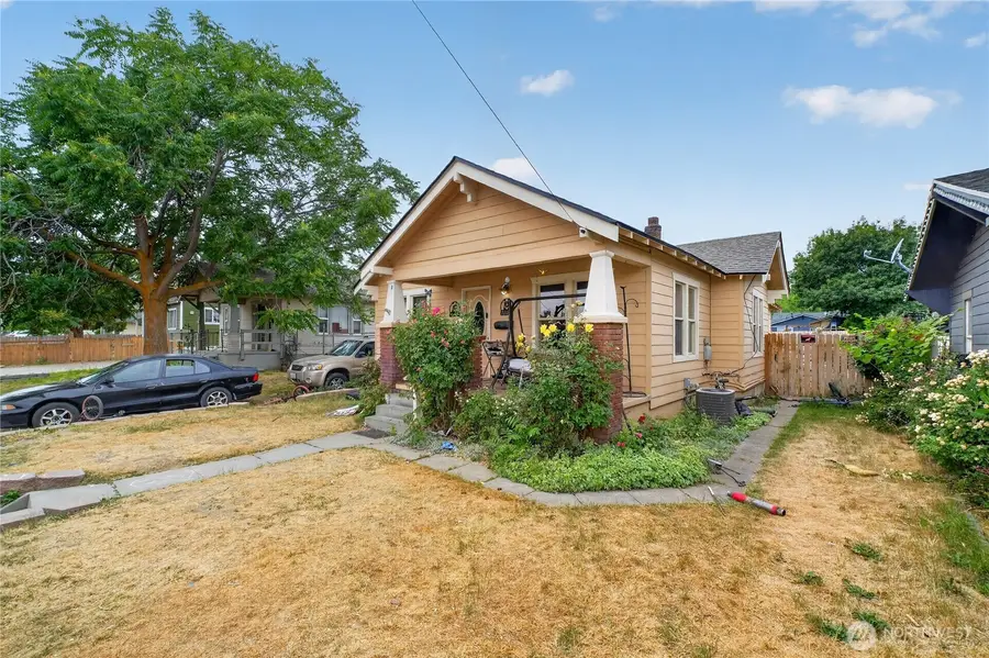 1002 Methow Street, Wenatchee, WA 98801 - #3