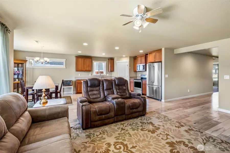 22 K Street Ne, Quincy, WA 98848 - #3