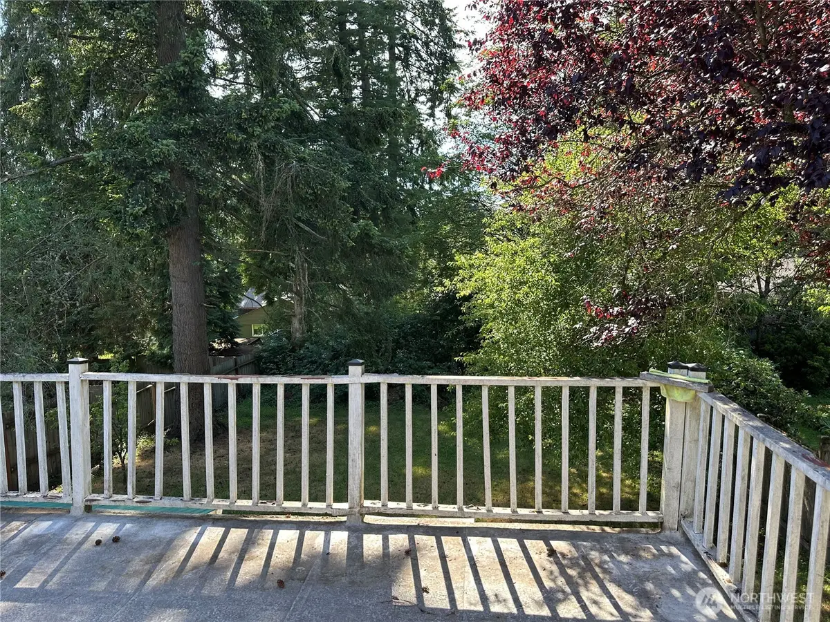 15833 15th Avenue Ne, Shoreline, WA 98155 - #1