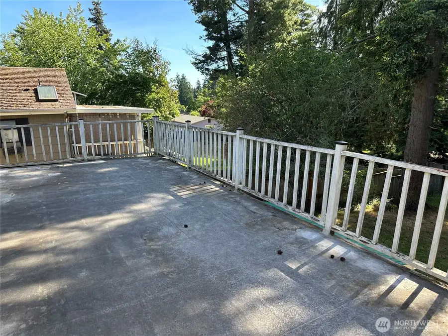 15833 15th Avenue Ne, Shoreline, WA 98155 - #2