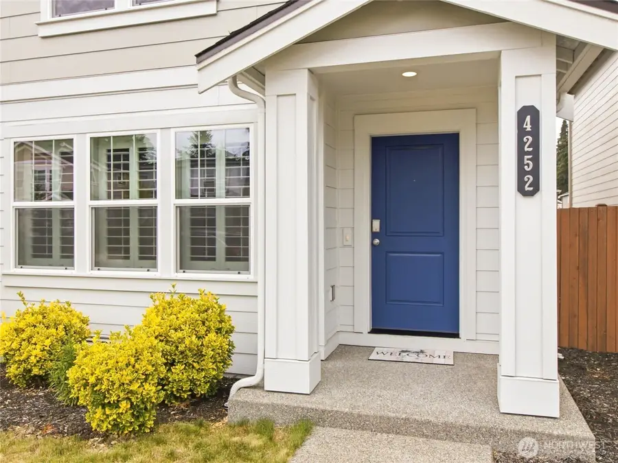 4252 Savannah Loop Ne, Olympia, WA 98516 - #2