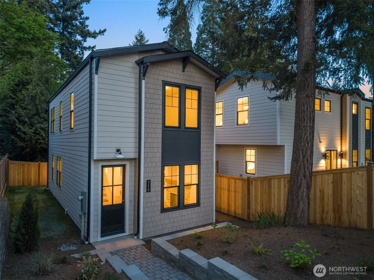 9210 116th Avenue Ne, Kirkland, WA 98033 - #1