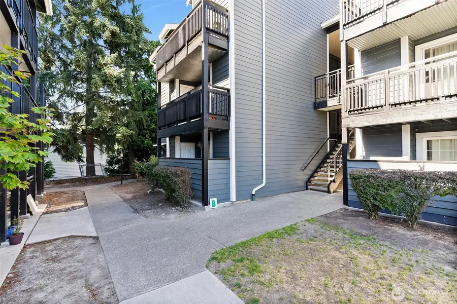 22810 30th Avenue S #B103, Des Moines, WA 98198 - #2