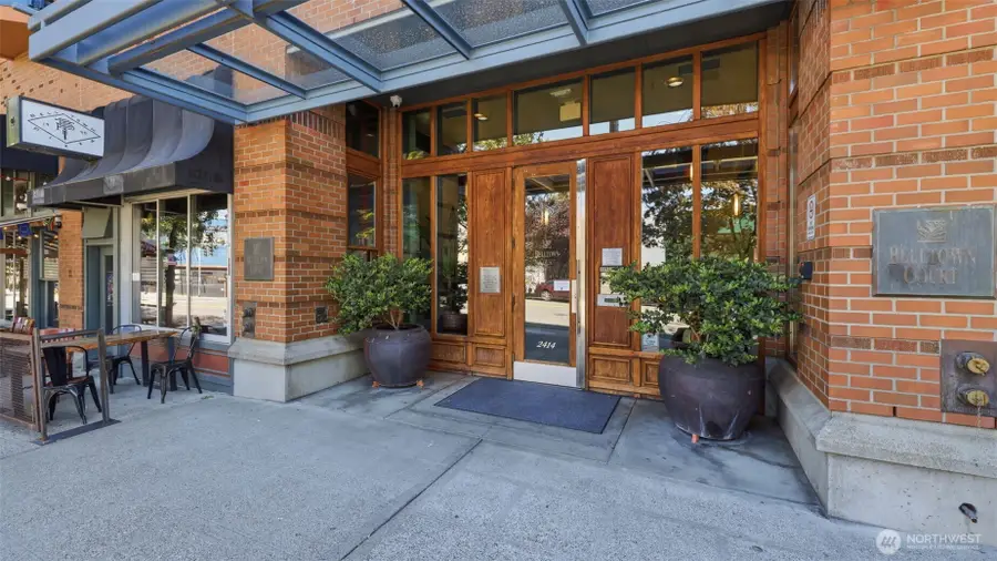 2414 1st Avenue #702, Seattle, WA 98121 - #3