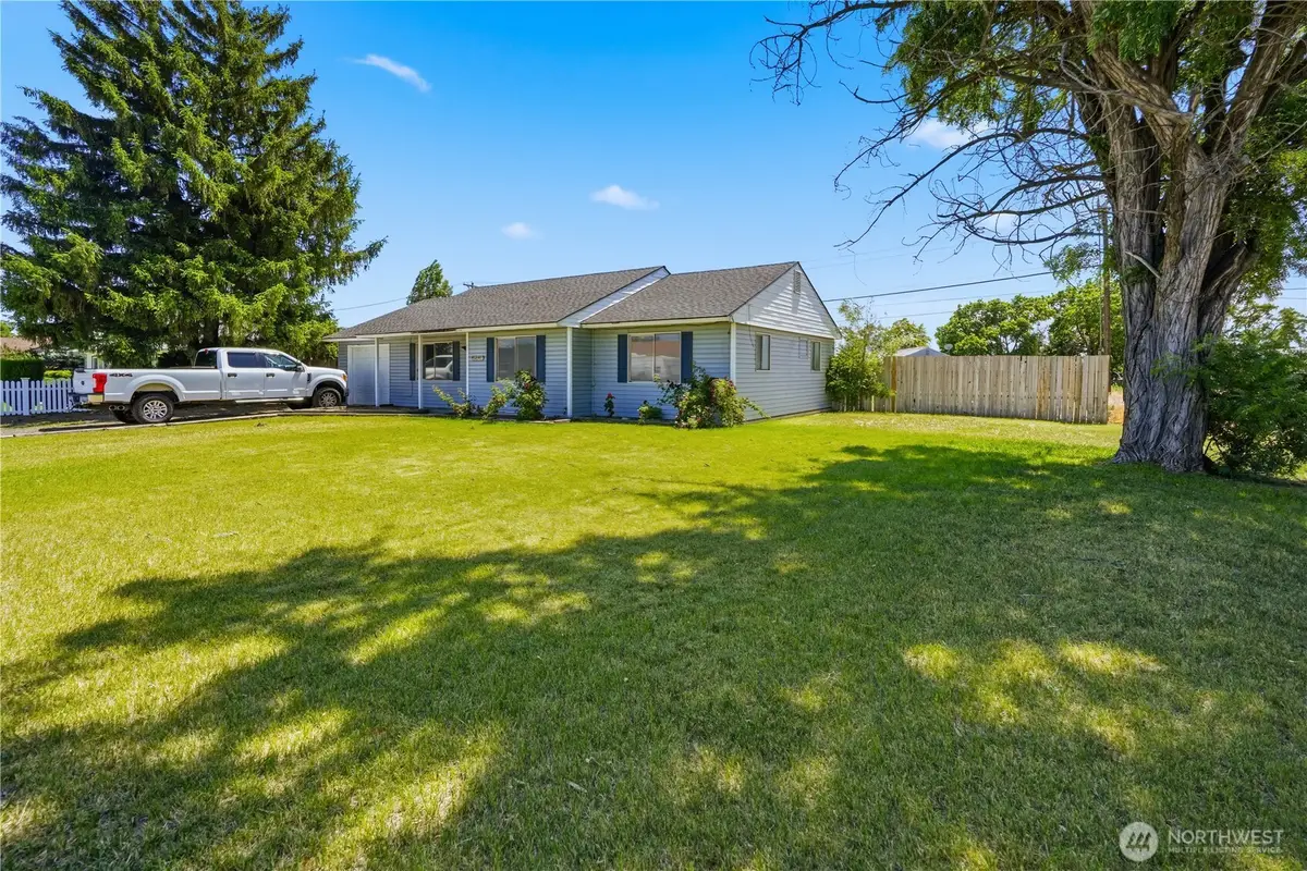1246 Pershing Road, Moses Lake, WA 98837 - #1
