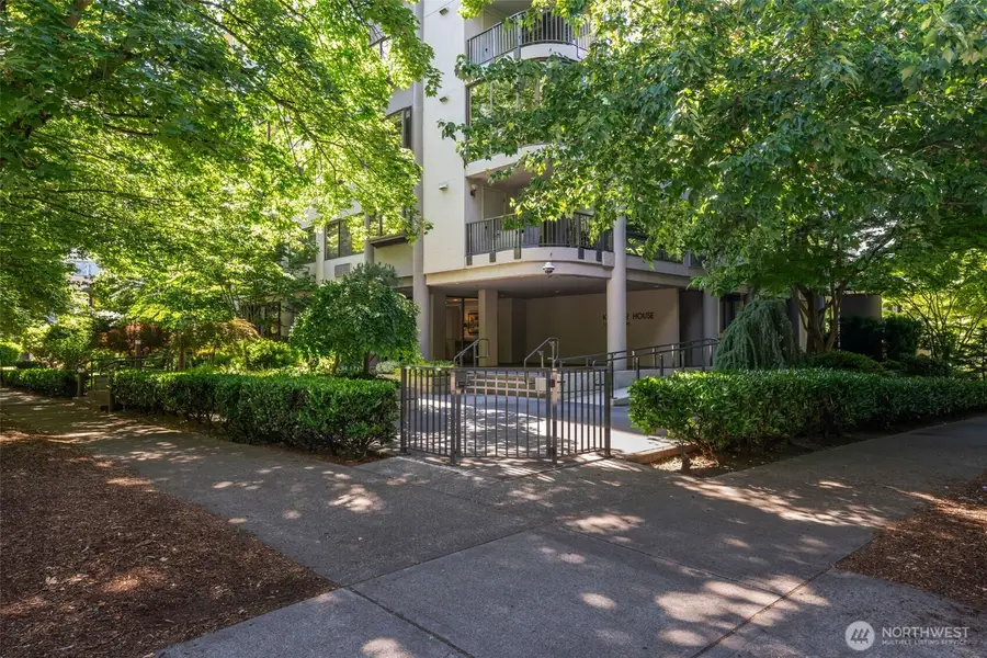 1120 Spring Street #202, Seattle, WA 98104 - #2