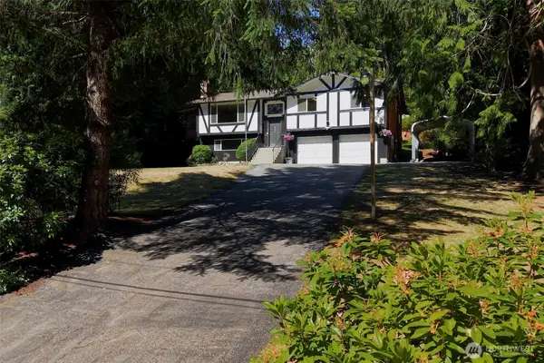 14203 Thomas Drive Nw, Silverdale, WA 98383
