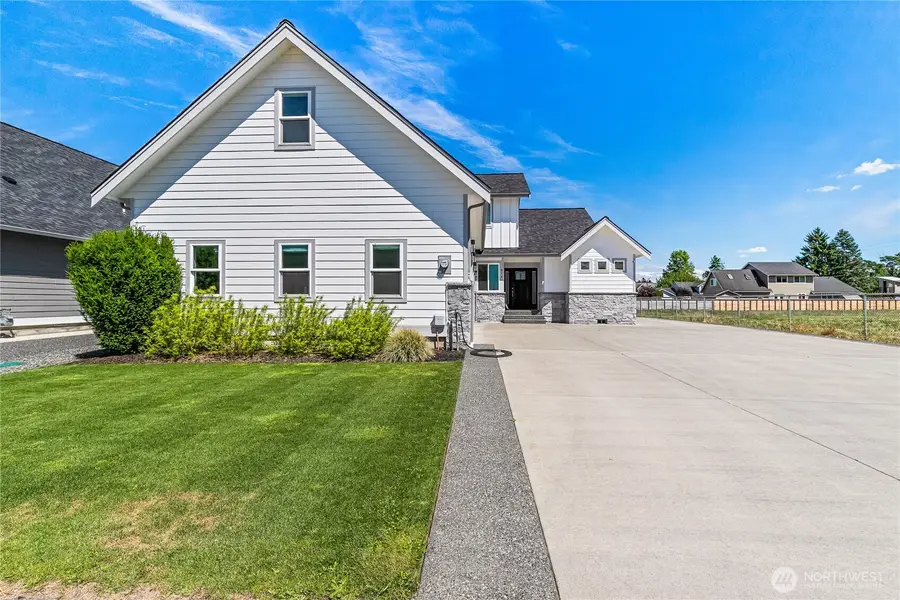 814 Rye Ct., Lynden, WA 98264 - #3