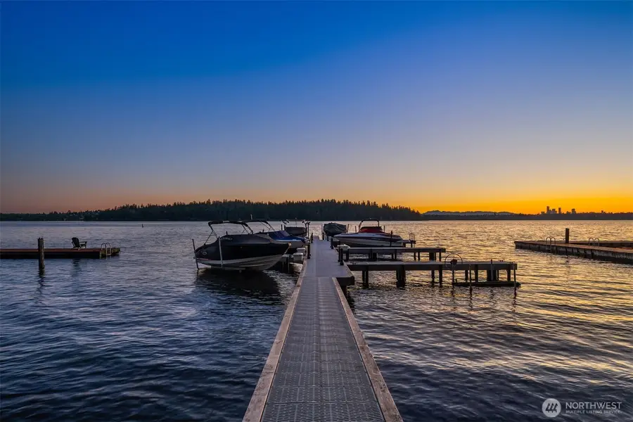 4889 Forest Avenue Se, Mercer Island, WA 98040 - #2