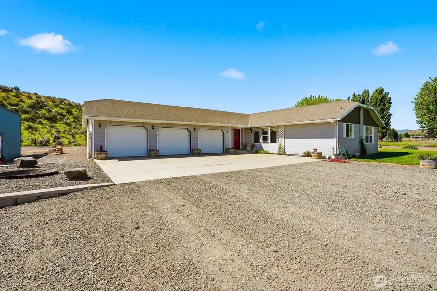 15180 Cottonwood Canyon Road, Yakima, WA 98908 - #2