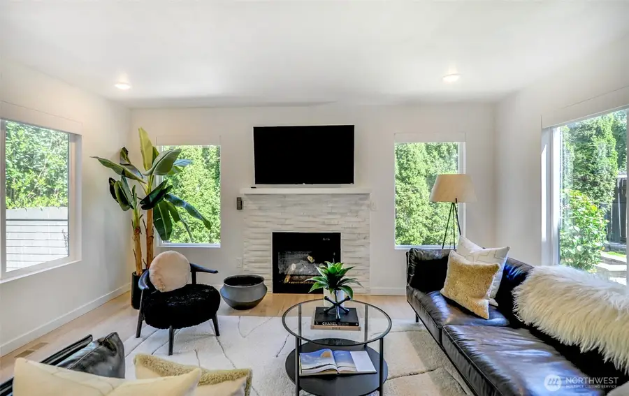 1622 Monroe Avenue Ne, Renton, WA 98056 - #3