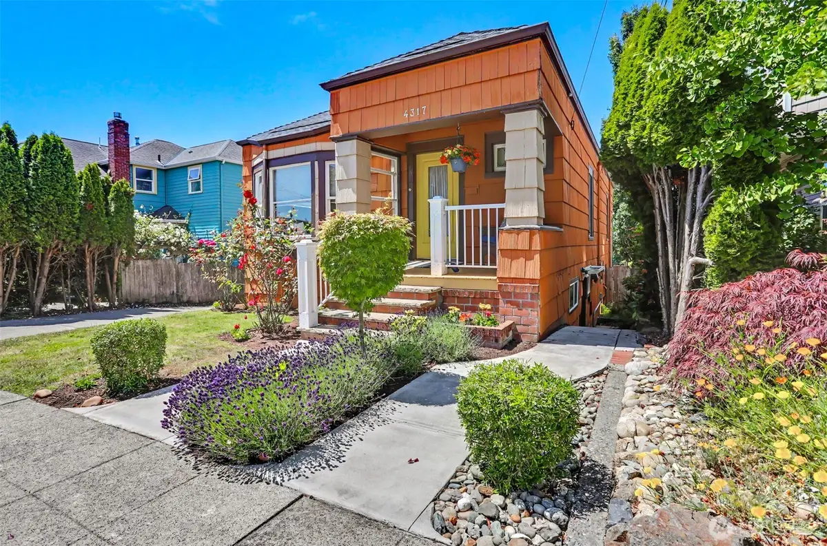 4317 Phinney Avenue N, Seattle, WA 98103 - #1