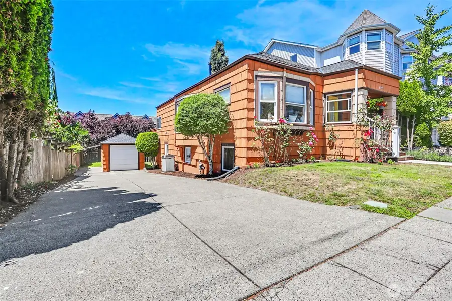 4317 Phinney Avenue N, Seattle, WA 98103 - #3
