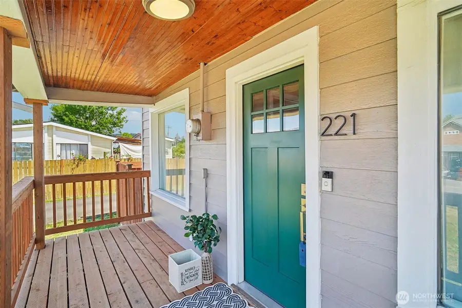 221 3rd Avenue Nw, Pacific, WA 98047 - #2