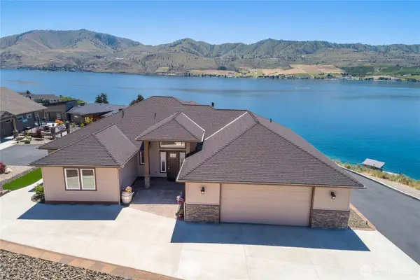 229 Apple Avenue, Chelan, WA 98816