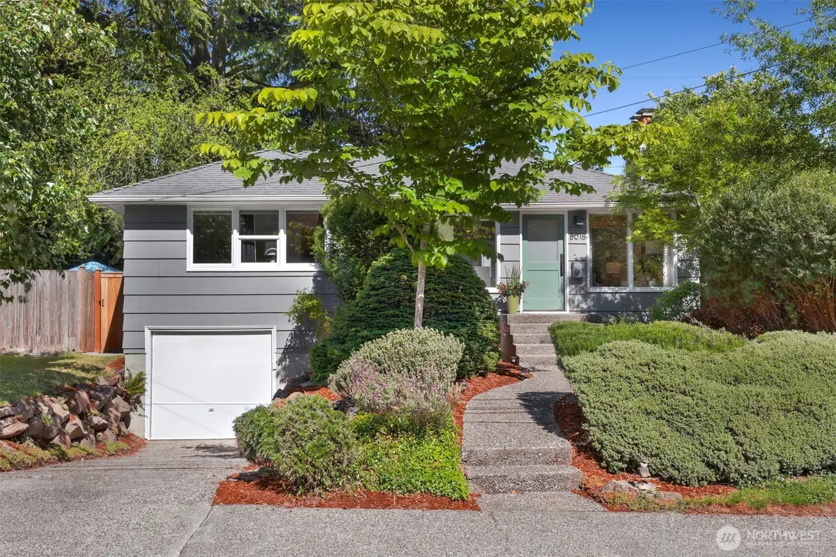 8018 40th Avenue Ne, Seattle, WA 98115 - #1