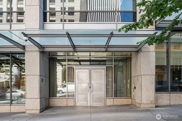 715 2nd Avenue #1505, Seattle, WA 98104