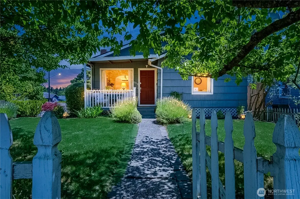 8526 17th Avenue Ne, Seattle, WA 98115 - #1