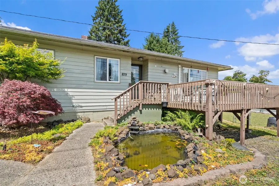 829 Jackson Avenue, Raymond, WA 98577 - #2