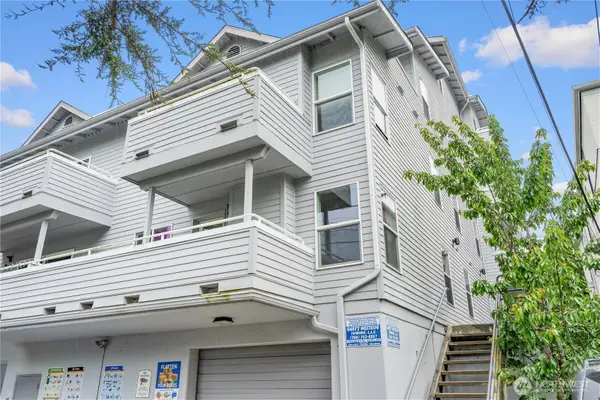 3435 California Avenue Sw #103, Seattle, WA 98116