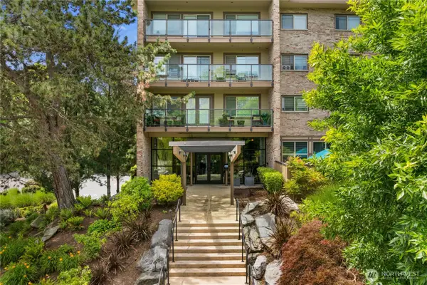 511 100th Avenue Ne #109, Bellevue, WA 98004