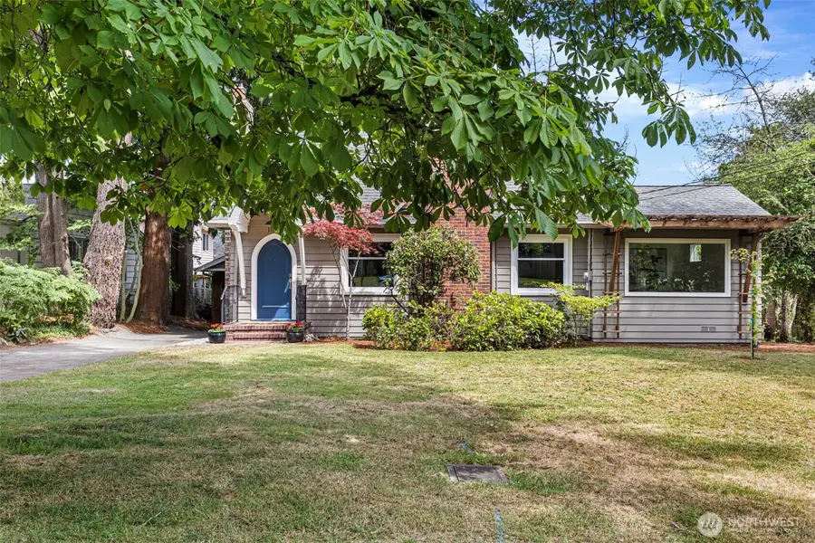 11048 23rd Avenue Ne, Seattle, WA 98125 - #2