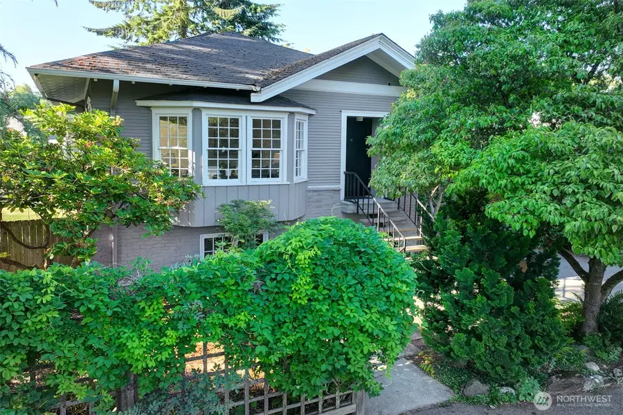 2112 N 132nd Street, Seattle, WA 98133 - #2