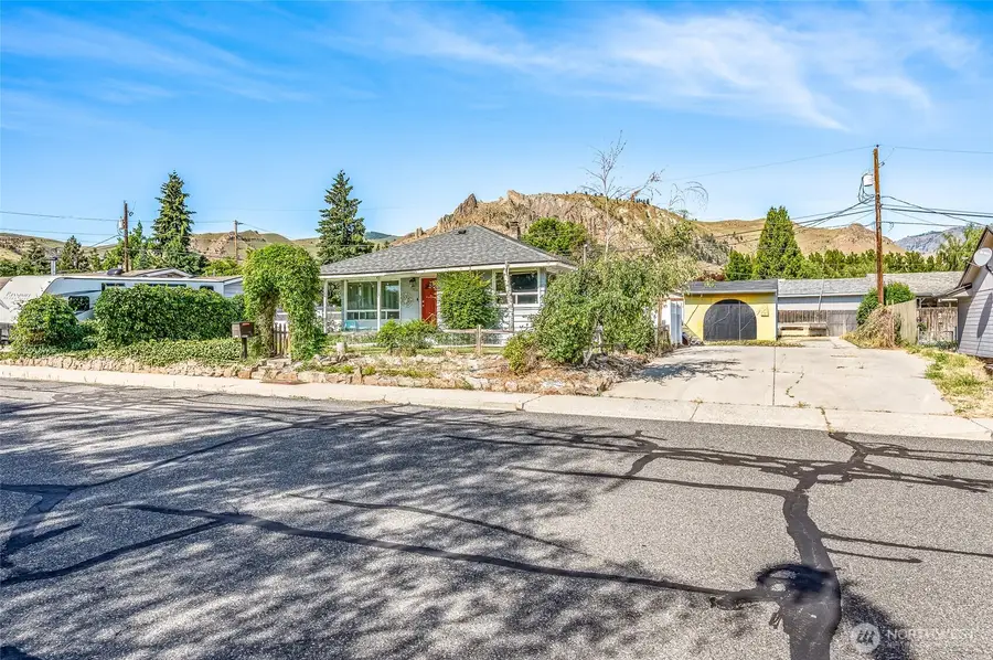 1308 S Poe, Wenatchee, WA 98801 - #2