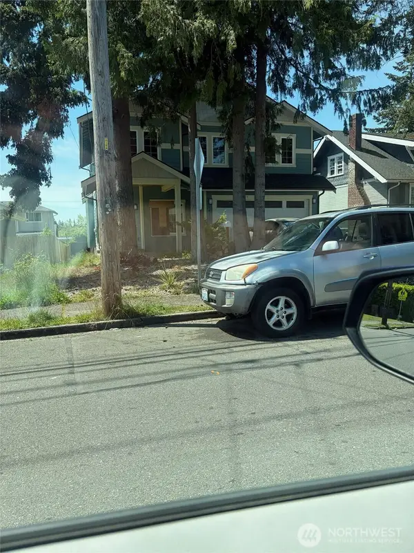 6410 S Park Avenue, Tacoma, WA 98408