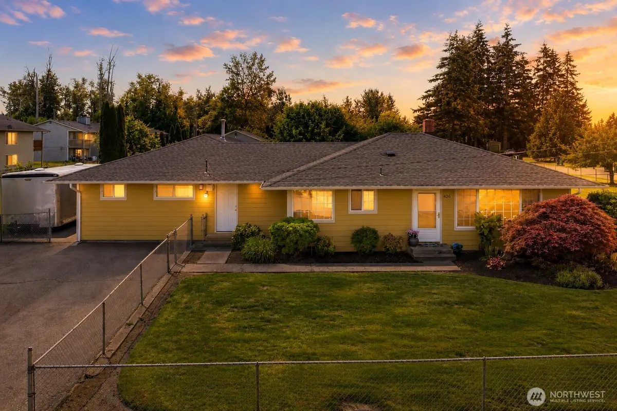 426 4th Avenue Se, Pacific, WA 98047 - #1