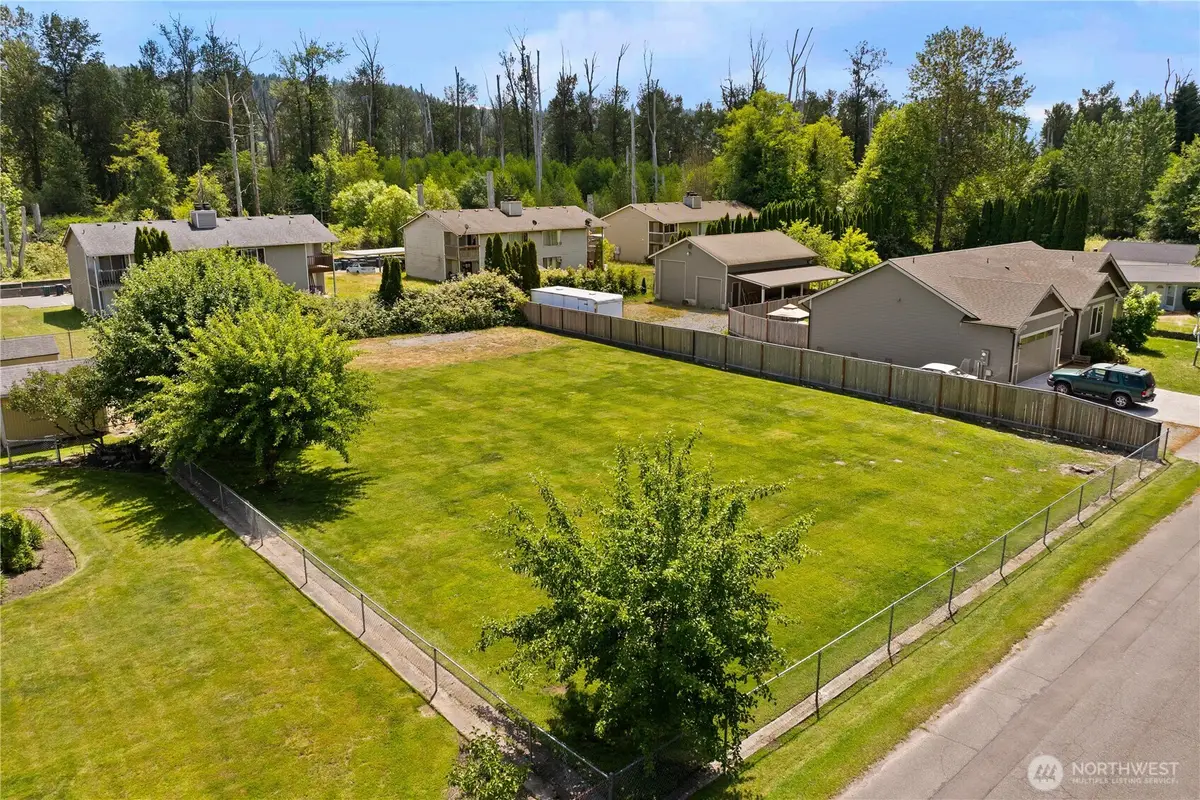 428 4th Avenue Se, Pacific, WA 98047 - #1