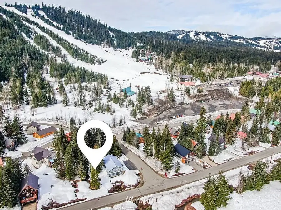811 E Hyak Dr, Snoqualmie Pass, WA 98068 - #3