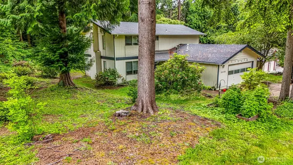 2248 Lakemoor Drive Sw, Olympia, WA 98512