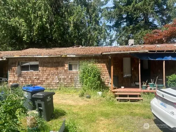 10395 NE Pine Way, Bainbridge Island, WA 98110