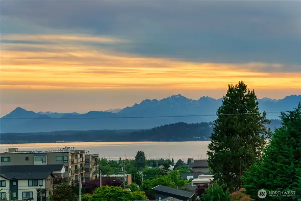 709 Maple Street, Edmonds, WA 98020