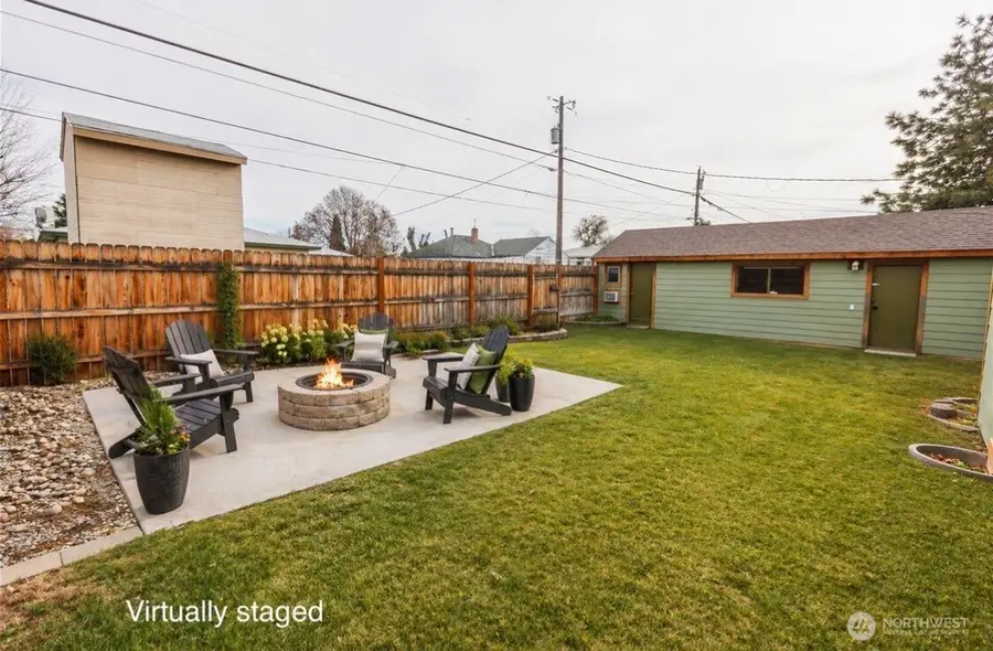 84 D Street Ne, Ephrata, WA 98823 - #3