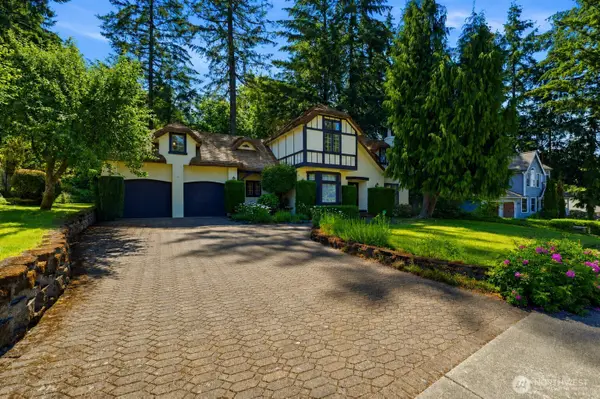 306 Keach Loop, Steilacoom, WA 98388