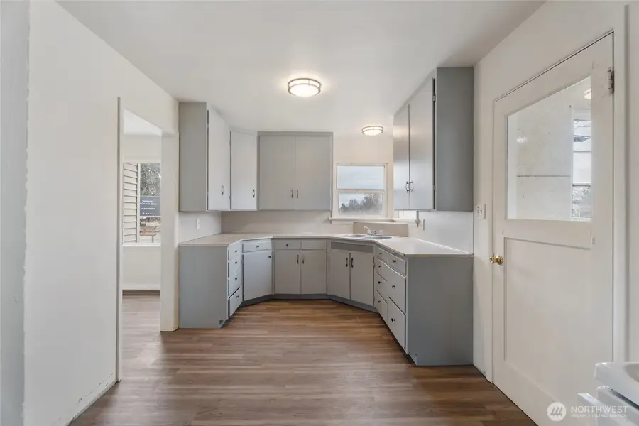70 NE Rose Street, College Place, WA 99324 - #3