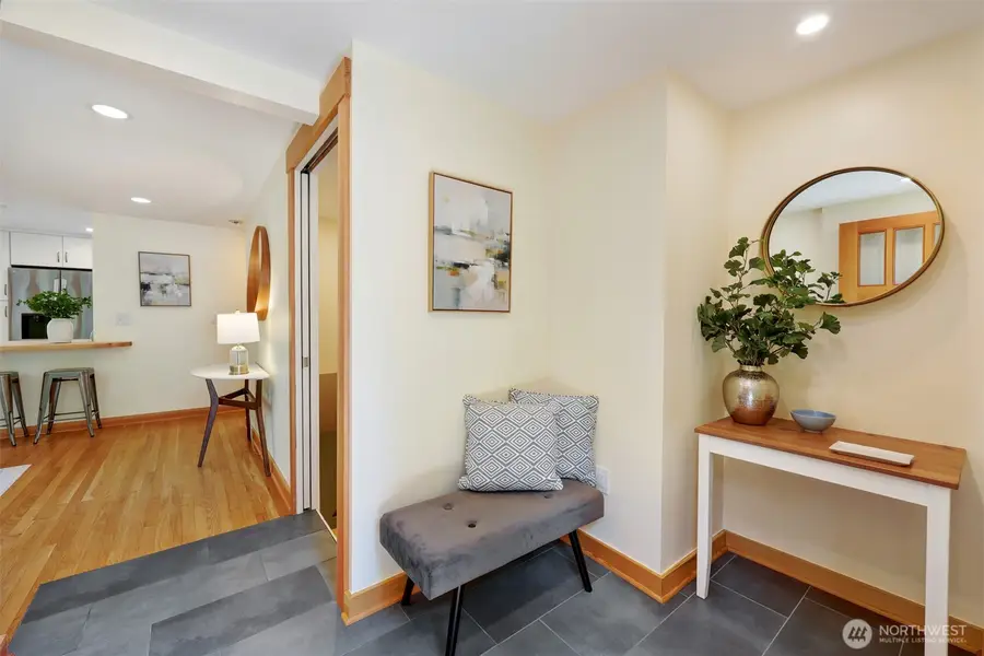 11527 39th Avenue Ne, Seattle, WA 98125 - #2