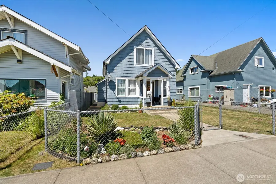 419 Karr Avenue, Hoquiam, WA 98550 - #2