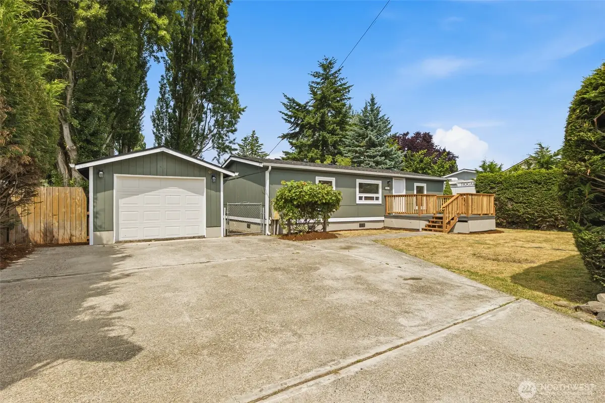 517 1st Avenue E, Pacific, WA 98047 - #1