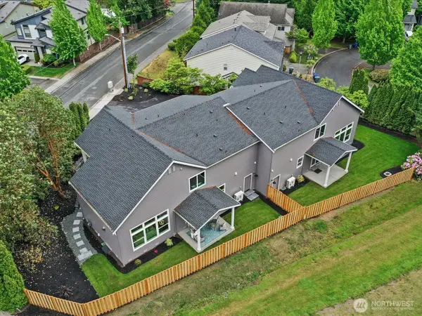9207 NE 175th Street #B, Bothell, WA 98011