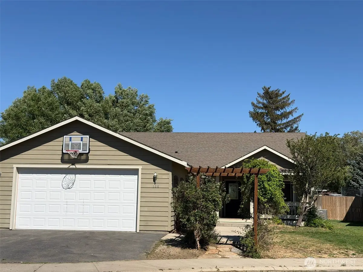 106 N Benton Street, Kittitas, WA 98934 - #1