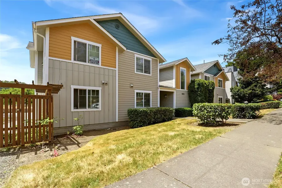 823 Davis Place S #104, Seattle, WA 98144 - #2