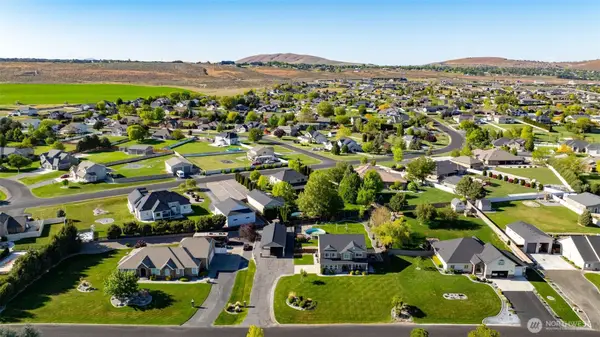 99206 E Ridgeview Drive, Kennewick, WA 99338