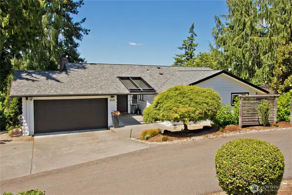 4935 116th Place Se, Bellevue, WA 98006