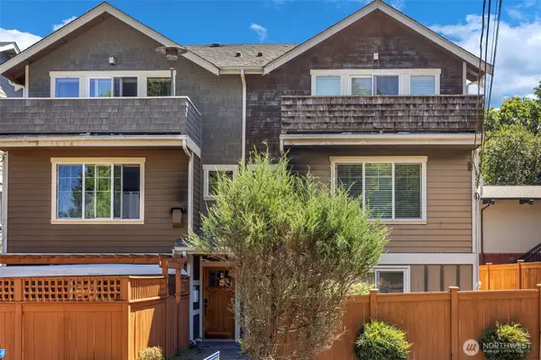 9130 45th Avenue Sw #B, Seattle, WA 98136