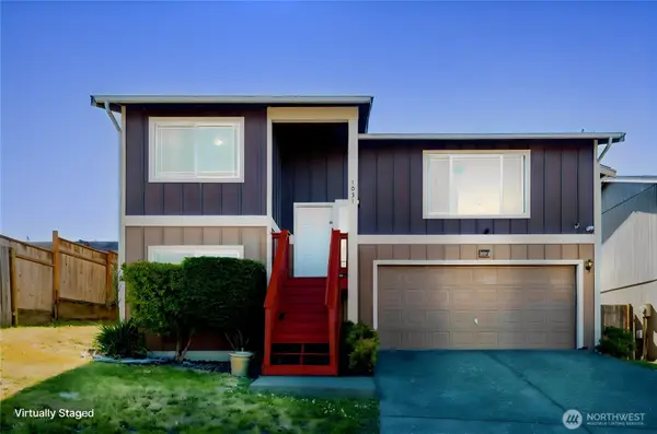 1031 E 43rd Street Ct, Tacoma, WA 98404