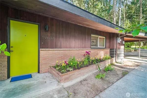19604 10th Avenue Ne, Shoreline, WA 98155